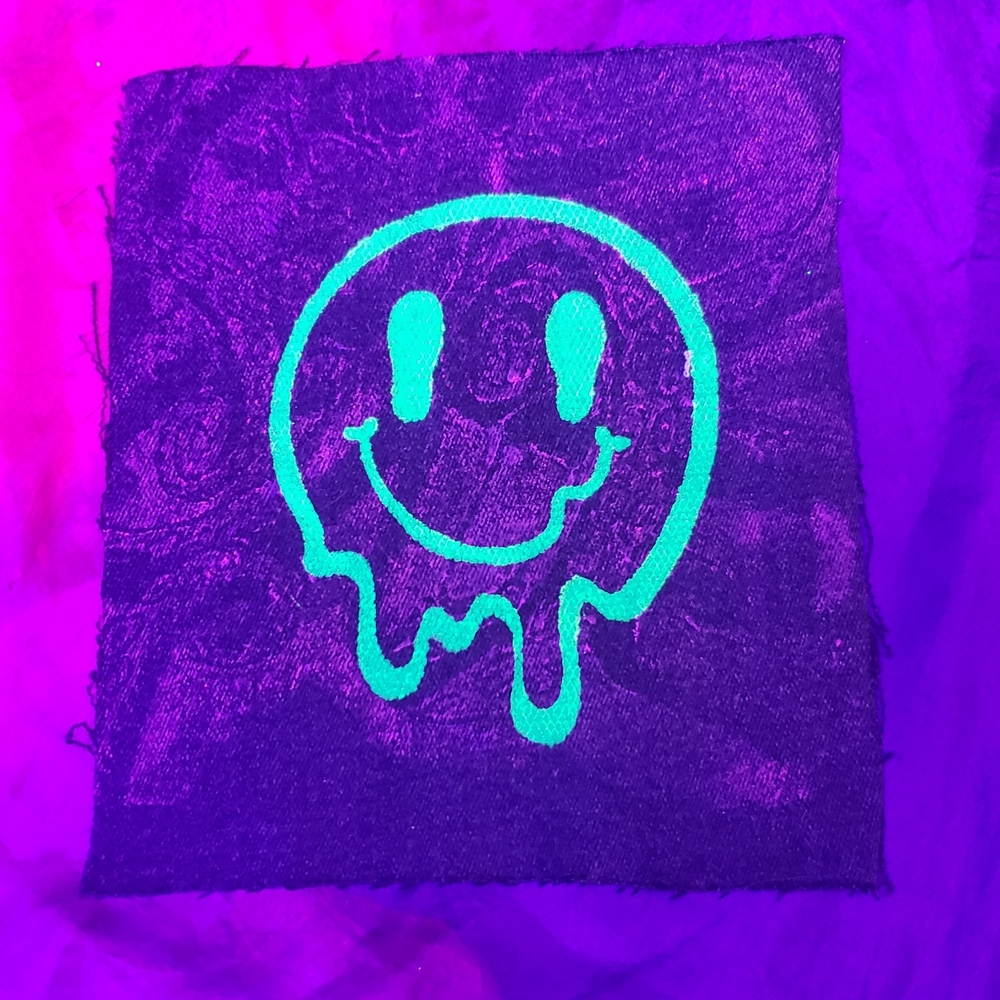Uv Glow Smiley Patch